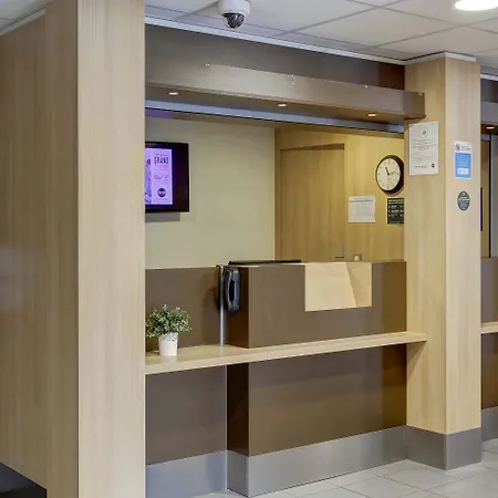 Centre Gare 2* Ρενς