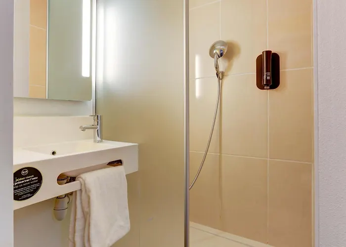 Centre Gare 2* Remeš